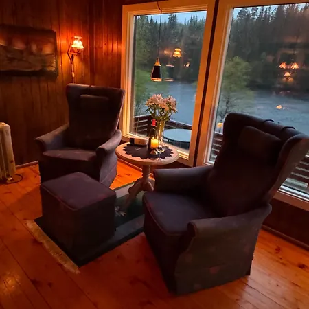 Lodge Lakeside
